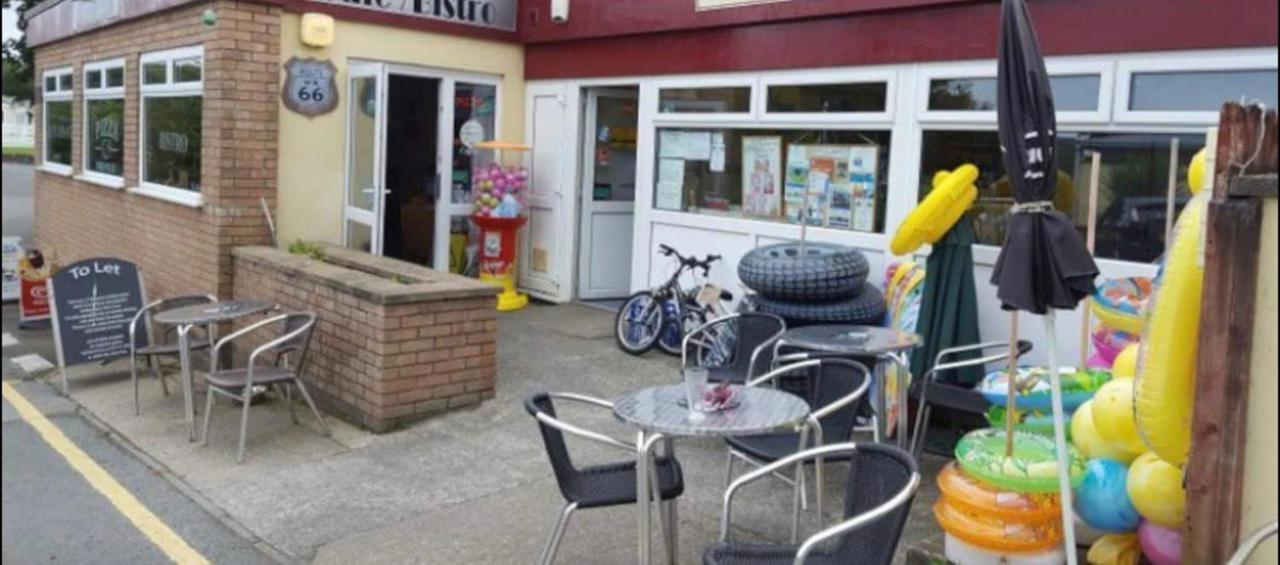 18 River View Chalet-Glan Gwna Holiday Park Caernarfon Bagian luar foto